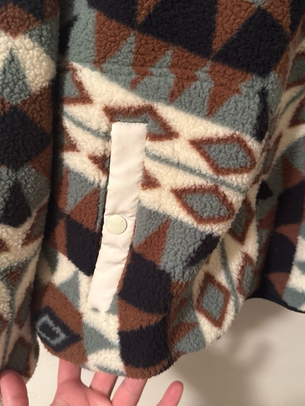 Wrangler Geometric Fleece Pullover - Picture 3 of 6